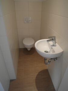 Robert-Koch-Str. 44, Wohnung 8 ~~~ , Dachterrasse, Tageslichtbad mit Wanne und Dusche, Gäste-WC, Keller - Foto 3