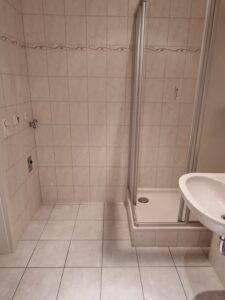 Schubertstr. 17, Wohnung 2 ~~~ Balkon, Bad mit Wanne und Dusche, Abstellraum im Treppenhaus - Photo 4