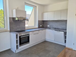 Melanchthonstr. 7, Wohnung 17 ~~~ Einbauküche, großer West-Balkon, Bad mit Wanne und Dusche, Stellplatz anmietbar, Aufzug, Abstellraum - Photo 2