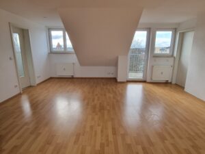 Krausenstr. 20, Wohnung 10 ~~~ Dachgeschoss, Loggia, Tageslichtbad mit Eckbadewanne und Dusche, Keller - Foto 1