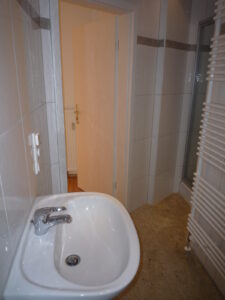 Haselbrunner Str. 120, Wohnung 4 ~~~ Balkon, Bad mit Dusche und Wanne, Abstellraum im Treppenhaus, Keller - Photo 5