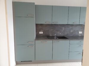 Rähnisstr. 35, Wohnung 4 ~~~ Einbauküche der Vormieter kann abgekauft werden, Balkon, Tageslichtbad mit Wanne und Dusche, Abstellraum, Keller - Foto 2