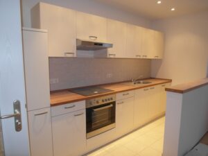 Antonstr. 40, Wohnung 10 ~~~ Einbauküche, Balkon, Bad mit Wanne und Dusche, Abstellraum, Dachboden - Foto 4