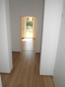 Beethovenstr. 6, Wohnung 1 ~~~ Einbauküche, Gartenanteil, Bad mit Wanne, Abstellraum im Treppenhaus - Photo 5