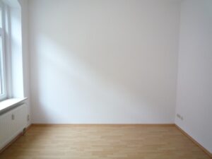Beethovenstr. 17, Wohnung 1 ~~~ Einbauküche, Balkon, Bad mit Wanne und Dusche, Abstellraum im Treppenhaus - Foto 3