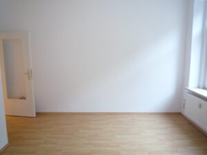 Beethovenstr. 17, Wohnung 1 ~~~ Einbauküche, Balkon, Bad mit Wanne und Dusche, Abstellraum im Treppenhaus - Foto 5