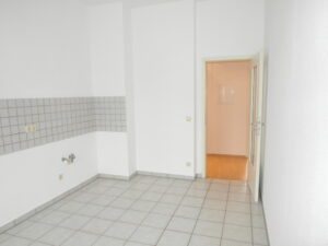 Max-Planck-Str. 73, Wohnung 1 ~~~ Balkon, Badezimmer mit Wanne und Dusche, Abstellraum im Treppenhaus - Photo 3