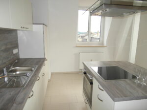 Stresemannstr. 48, WE 11 ~~~ Dachterrasse, Balkon, Einbauküche, Haus mit Aufzug, Tageslichtbad mit Wanne und Dusche, Gäste-WC, Stellplatz anmietbar - Foto 3