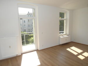 Beethovenstr. 6, Wohnung 3 ~~~ Einbauküche, Balkon, Bad mit Wanne, Abstellraum im Treppenhaus, Keller - Photo 3