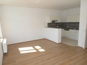 Beethovenstr. 6, Wohnung 3 ~~~ Einbauküche, Balkon, Bad mit Wanne, Abstellraum im Treppenhaus, Keller - Photo 1