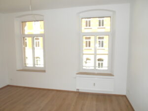 Beethovenstr. 6, Wohnung 3 ~~~ Einbauküche, Balkon, Bad mit Wanne, Abstellraum im Treppenhaus, Keller - Photo 4