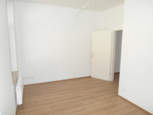 Beethovenstr. 6, Wohnung 3 ~~~ Einbauküche, Balkon, Bad mit Wanne, Abstellraum im Treppenhaus, Keller - Photo 5