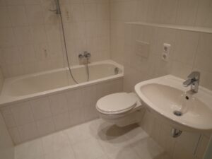 Hainstr. 4, Wohnung 9 ~~~ Einbauküche, Balkon, Abstellraum, Haus mit Aufzug - Foto 4