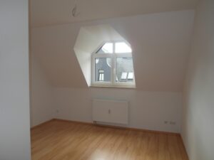 Antonstr. 40, Wohnung 10 ~~~ Einbauküche, Balkon, Bad mit Wanne und Dusche, Abstellraum, Dachboden - Foto 5