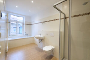 Rähnisstr. 35, Wohnung 6 ~~~ Balkon, Tageslichtbad mit Wanne und Dusche, Abstellraum, Keller - Photo 5