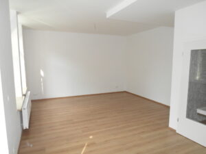 Leißnerstr. 26, Wohnung 3 ~~~ Einbauküche, Maisonette, Balkon, Bad mit Wanne und Dusche, Gäste-WC, Abstellraum, Keller - Foto 2